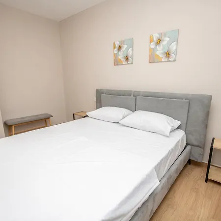 Elea Appartement Vrasná