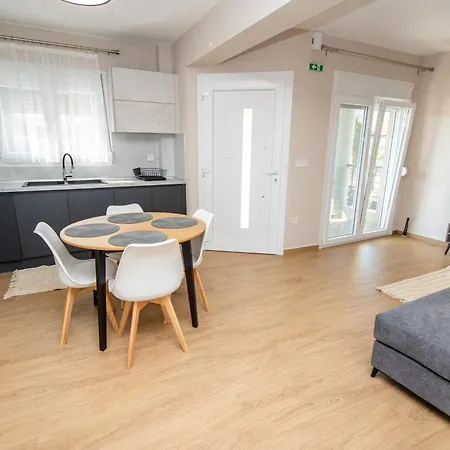 Elea Appartement Vrasná