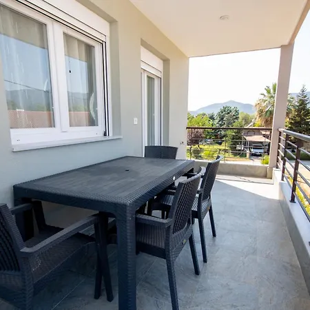 Elea Apartman