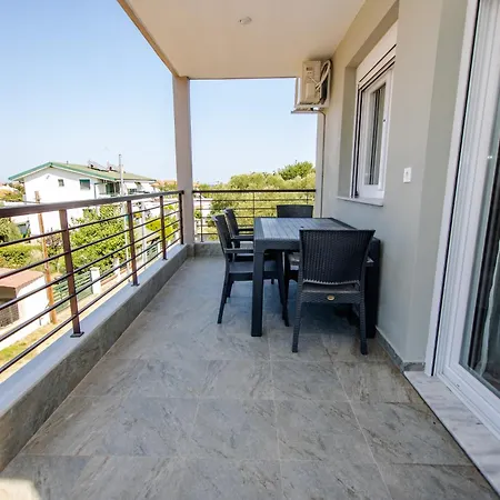 Elea アパート Vrasná