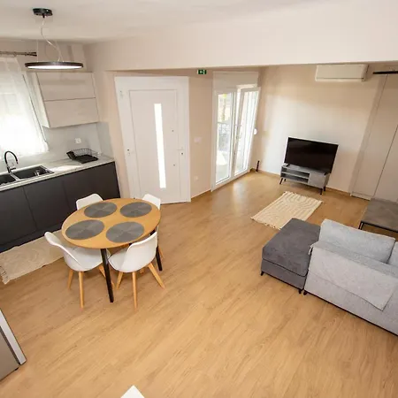 Elea Apartman *