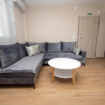 Elea Apartman