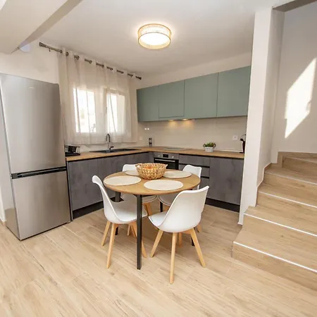 Elea Apartman