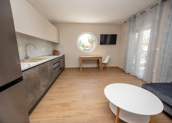 Elea Appartement Vrasná